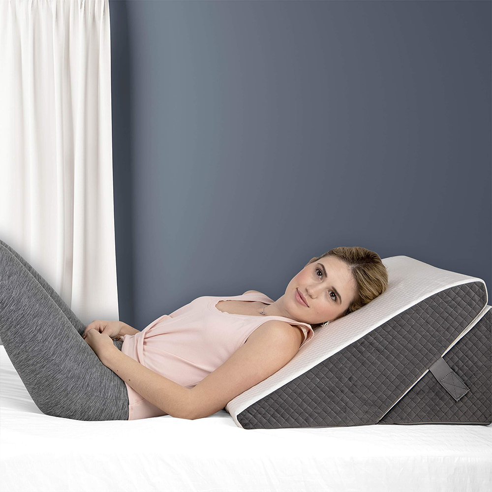 Wedge pillow outlet for copd patients